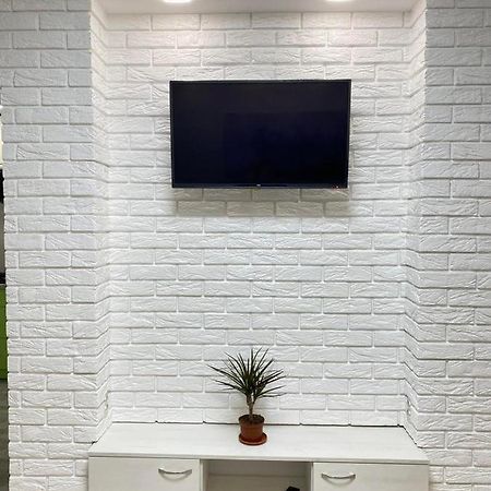 Suite Mira Avenue Center Двухкомнатная Квартира в центре возле ТЦ Мегацентр Чернігів Екстер'єр фото