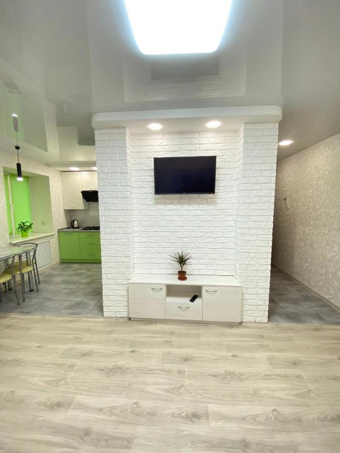 Suite Mira Avenue Center Двухкомнатная Квартира в центре возле ТЦ Мегацентр Чернігів Екстер'єр фото