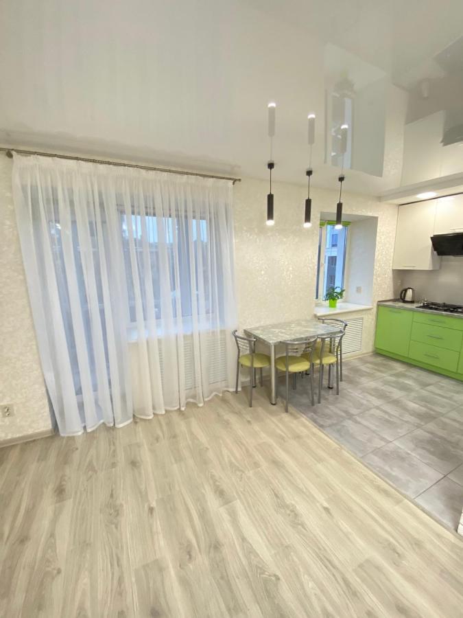 Suite Mira Avenue Center Двухкомнатная Квартира в центре возле ТЦ Мегацентр Чернігів Екстер'єр фото